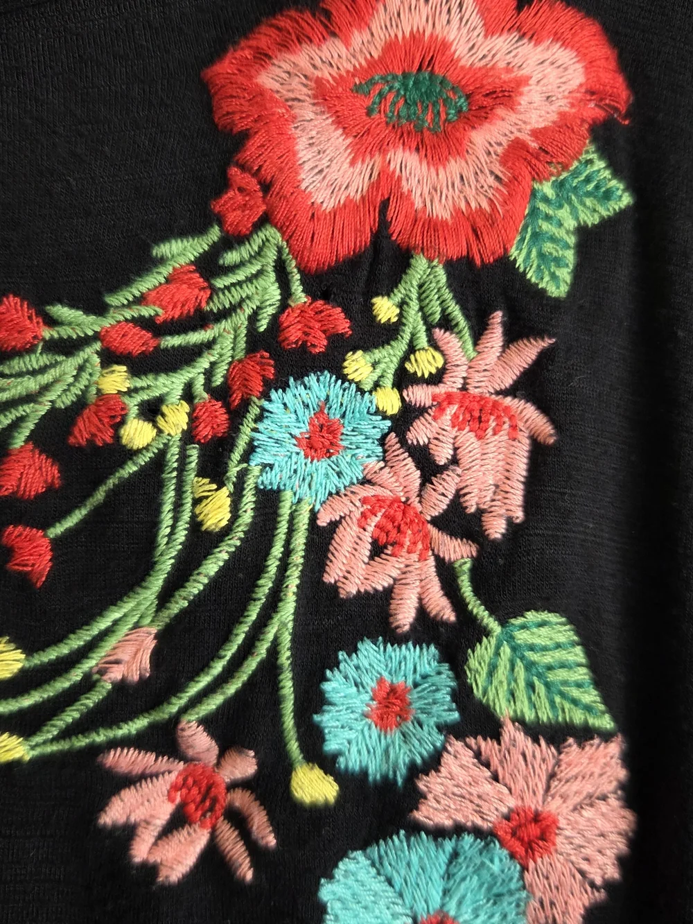 W5 Black Floral Embroidered Tank Top - Picture 5 of 6